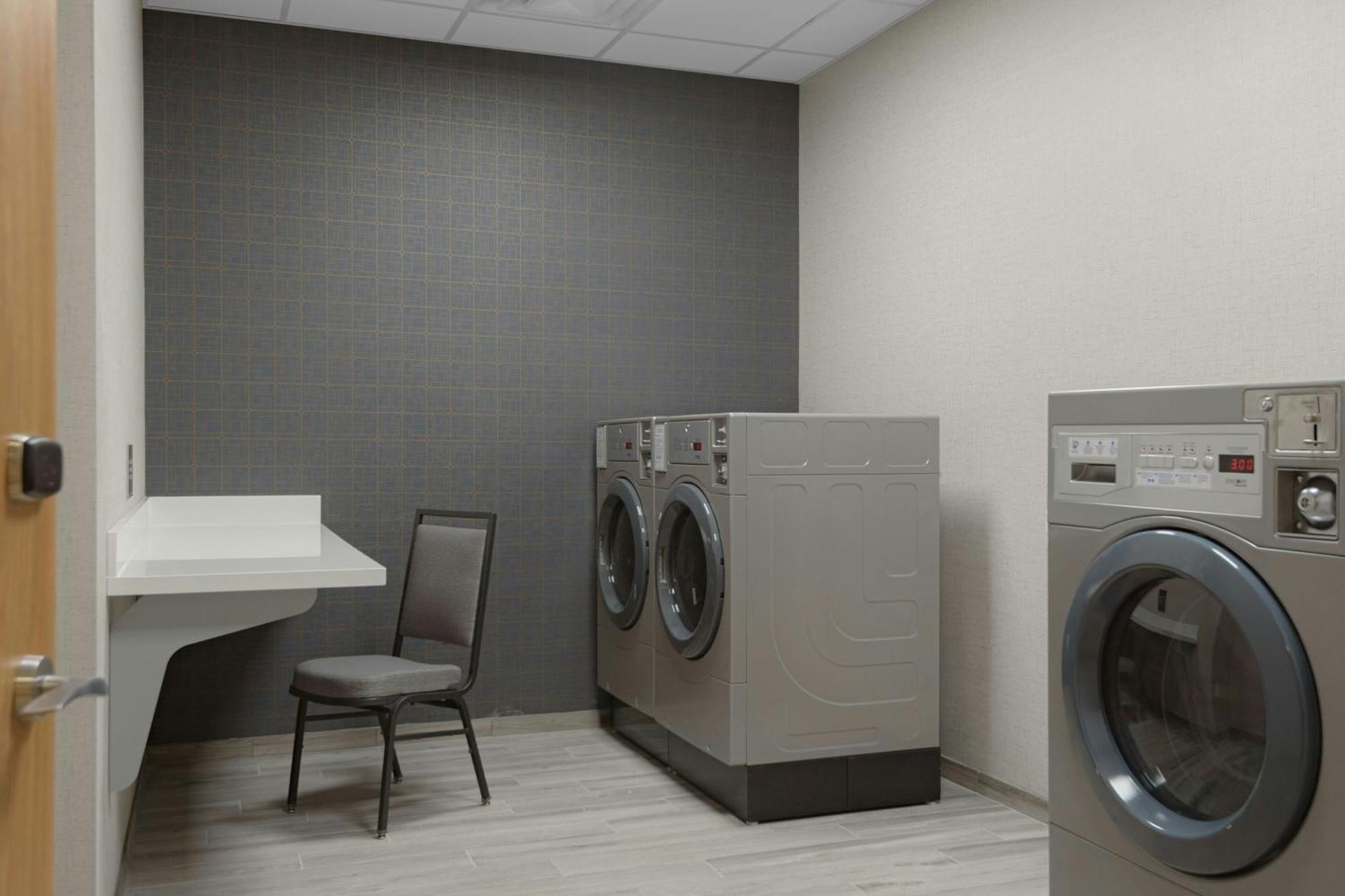 Fairfield By Marriott Inn & Suites Cincinnati Oakley Экстерьер фото