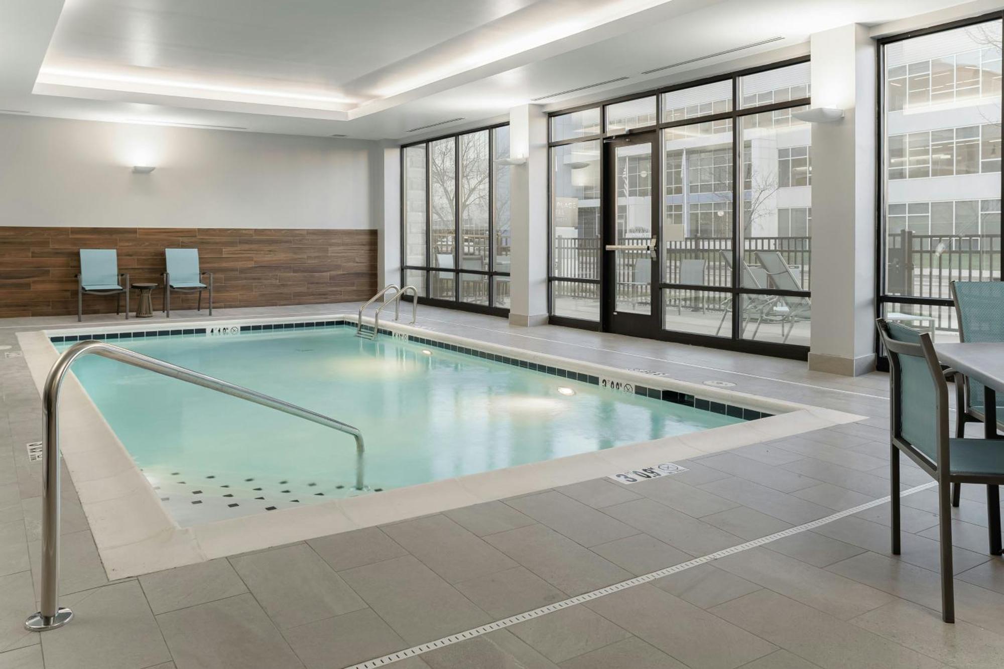 Fairfield By Marriott Inn & Suites Cincinnati Oakley Экстерьер фото